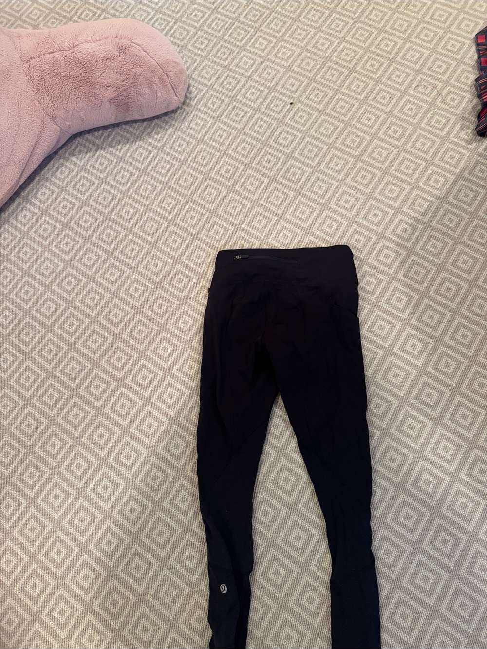 Lululemon black capris leggings